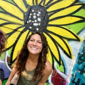 Meet your Posher, Leandra